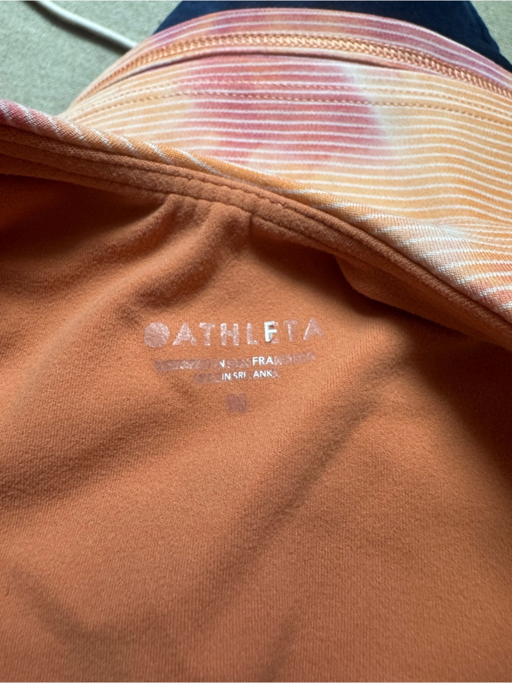 ATHLETA Conscious Crop Tie Dye M - Picture 10 of 12